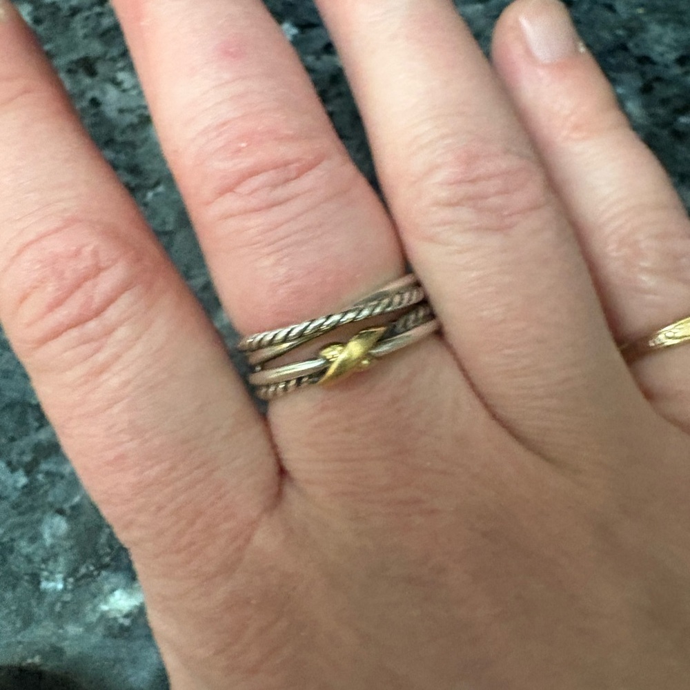 David Yurman X Crossover Band Ring Sterling Silver 18K Yellow Gold, 6mm, size 7 - Picture 2 of 5